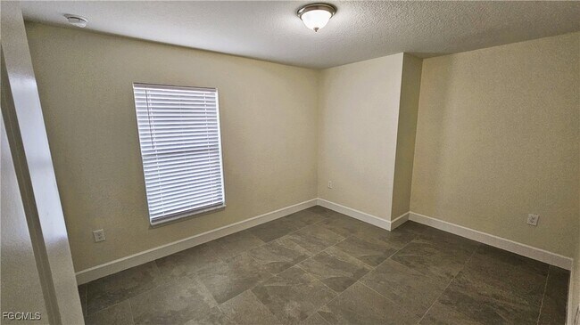 Building Photo - 1125 Copley St E