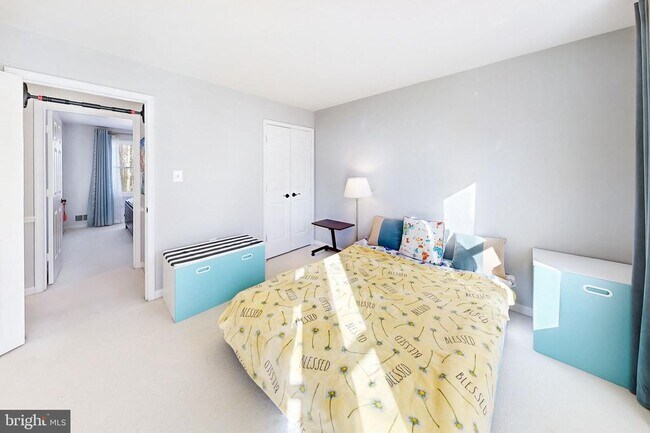 Building Photo - 980 Old Holly Dr