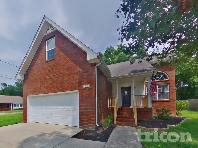 Building Photo - 1226 Bolton Dr