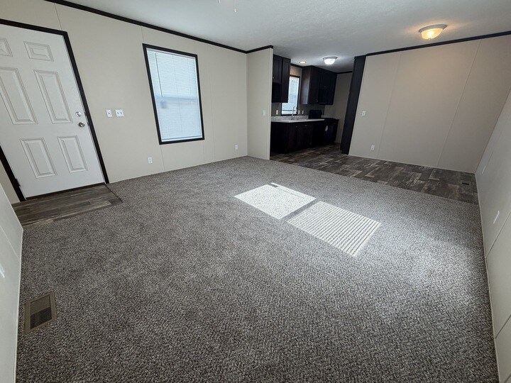 Building Photo - 16011 Villaire Ave