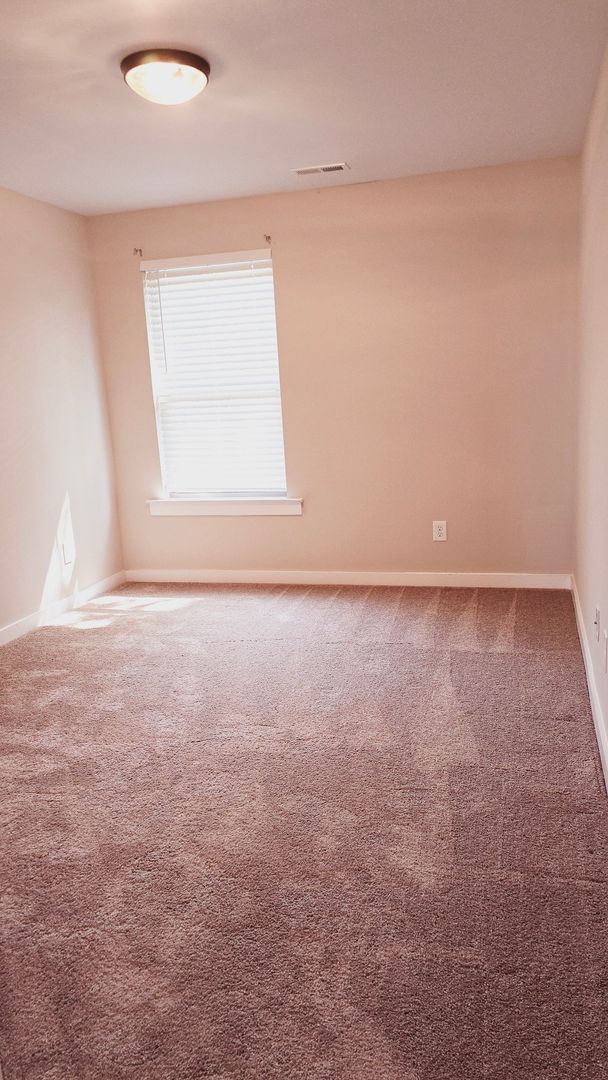 Building Photo - 2122 Ellsworth Lp Rd