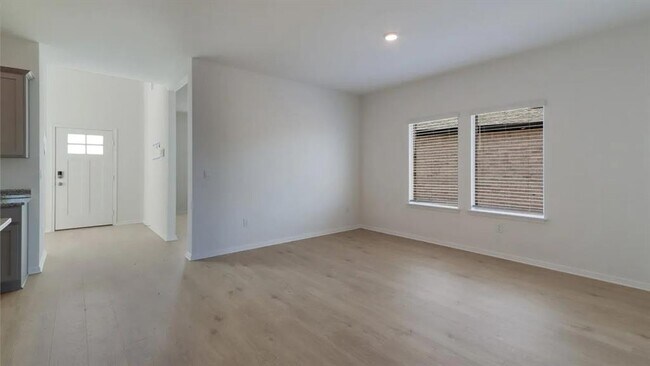 Building Photo - 2421 Cattle Baron Trl