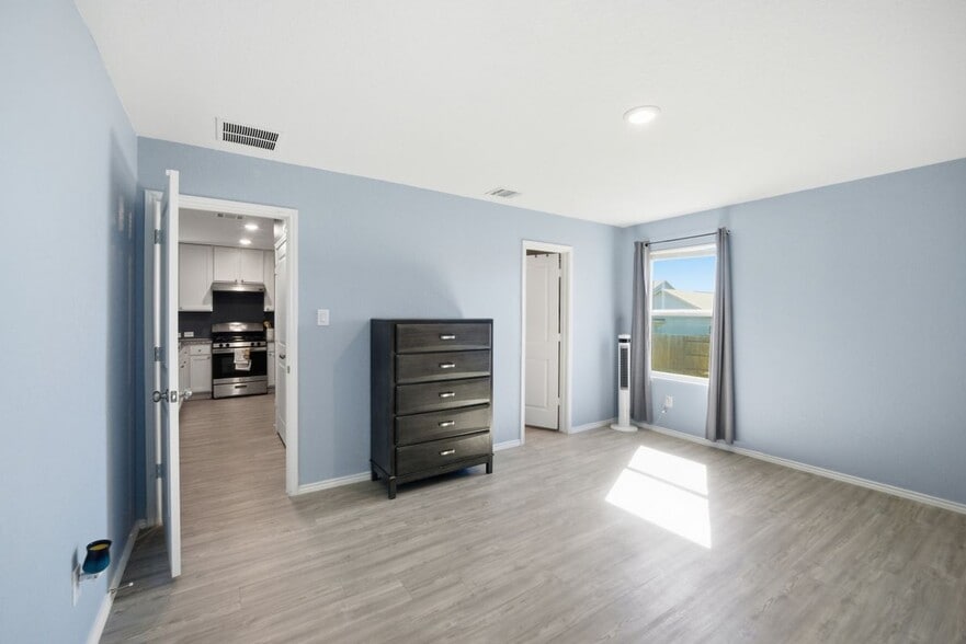 Building Photo - 14734 Saw Ml