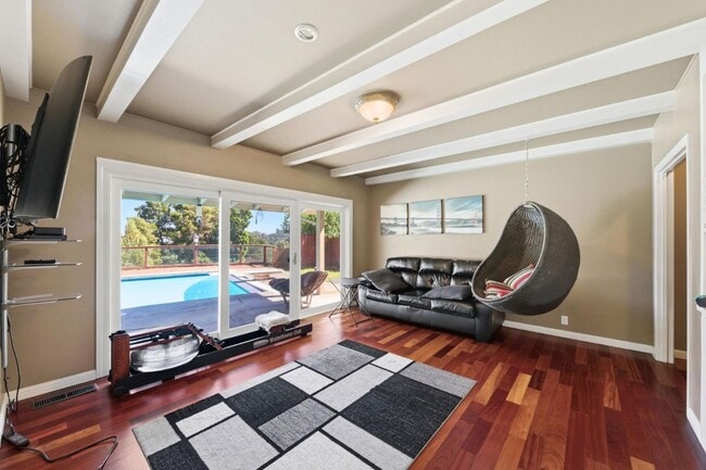 Building Photo - 25 Warmwood Way