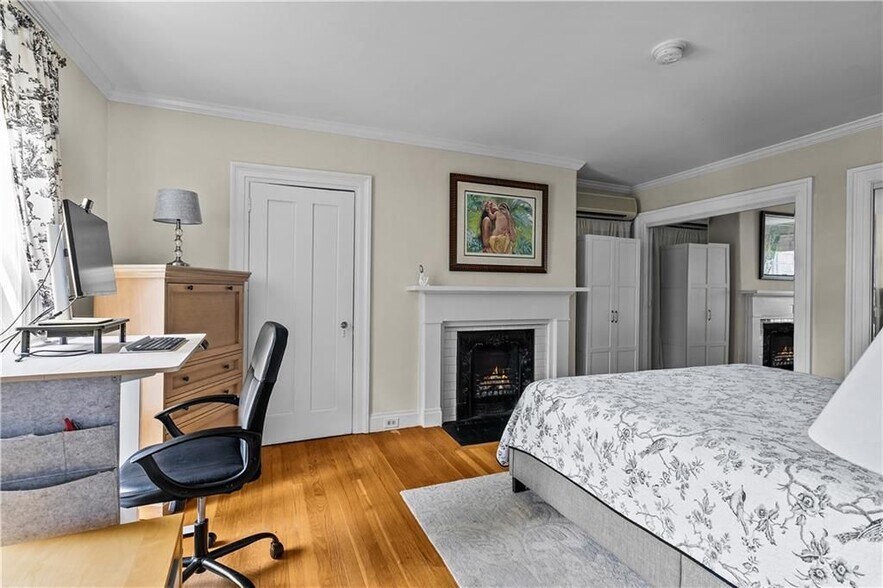 Building Photo - 36 Kay St