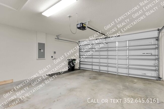 Building Photo - 11302 SW 62nd Cir
