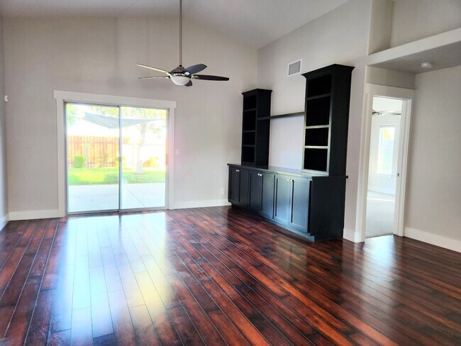 Building Photo - Nipomo Single Story Newly Updated