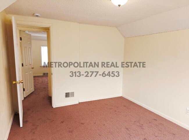 Building Photo - 35130 June Dr