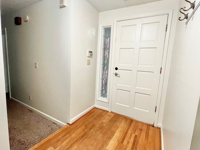 Building Photo - 10770 Indian Village Dr