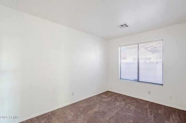 Building Photo - 1312 W Park Ave