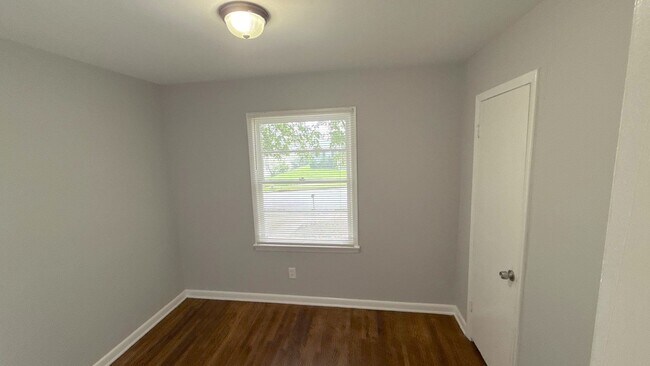 Building Photo - 2208 Cassie Ave