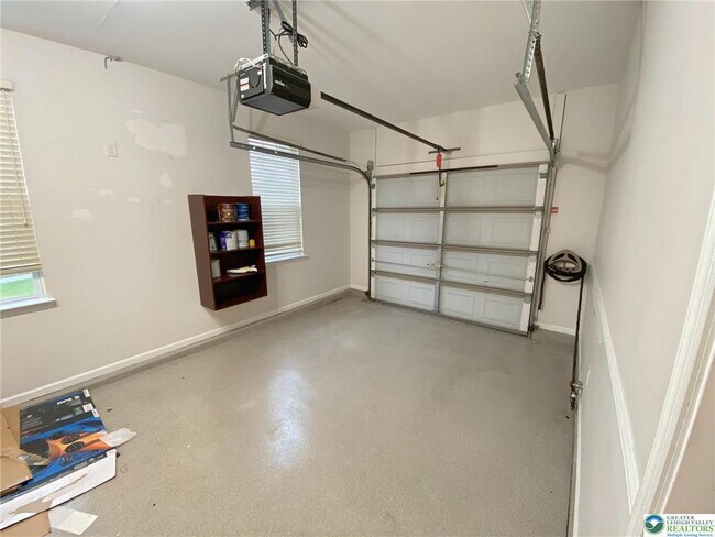 Building Photo - 2150 Rolling Meadow Dr