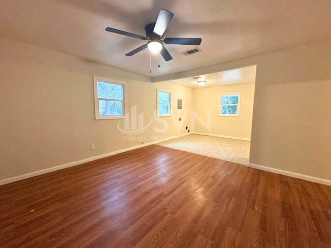 Building Photo - 1210 Athey Rd