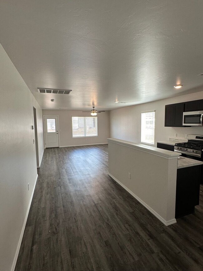 Building Photo - Now Pre-Leasing! 4 Bedroom, 2 Bath Home in Robertson’s Landing Available 7/14