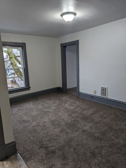 Building Photo - 299 Randolph St