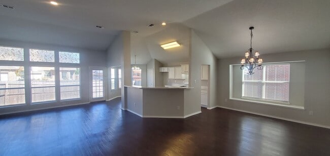 Building Photo - 132 Brookshore Dr