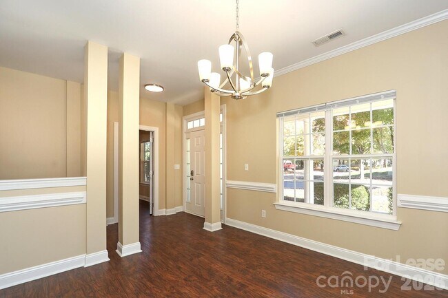 Building Photo - 10122 Victoria Blake Dr