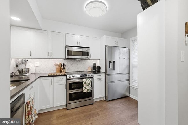 Building Photo - 2568 S Arlington Mill Dr