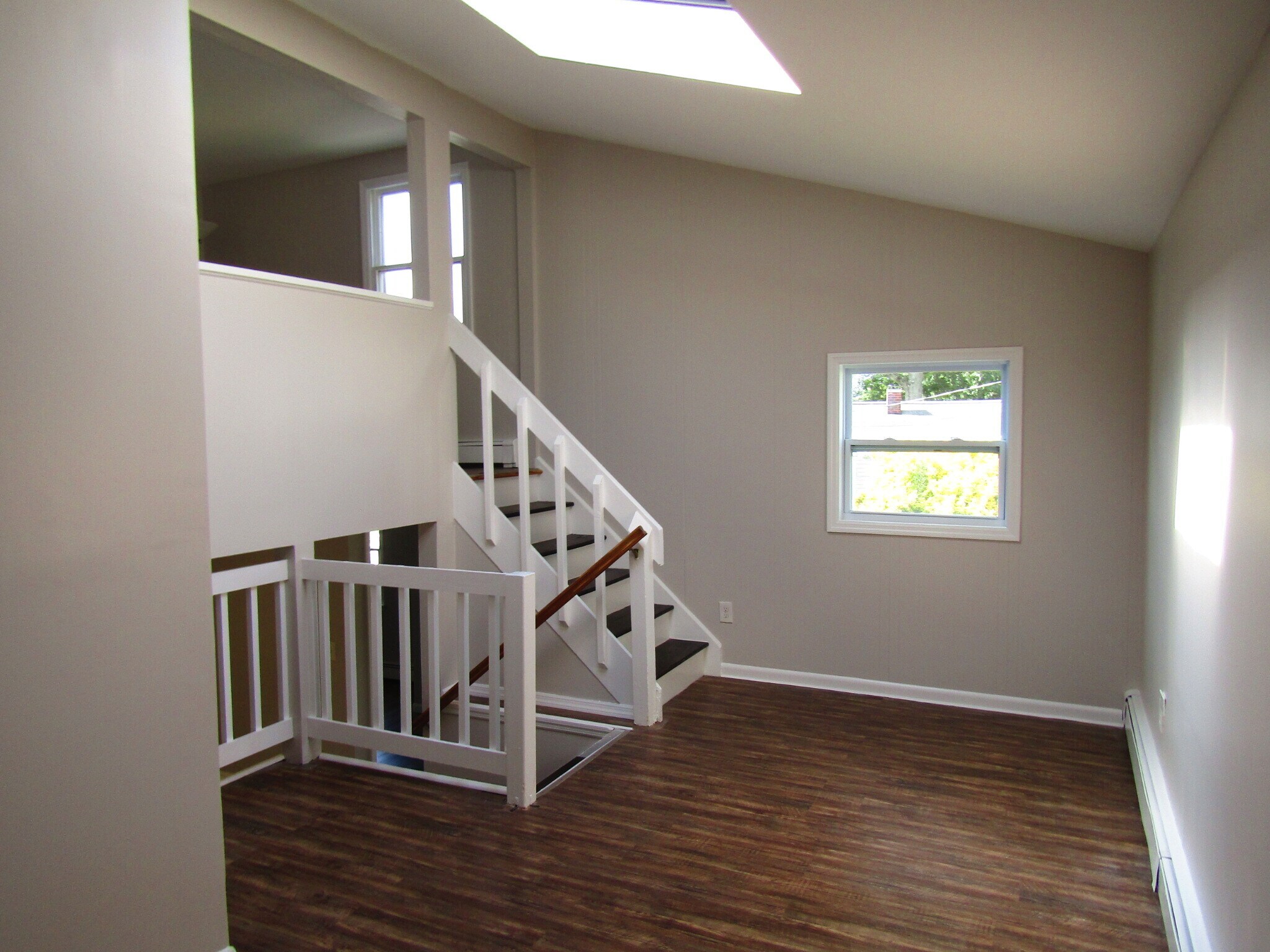 Building Photo - 16 Imperial Dr