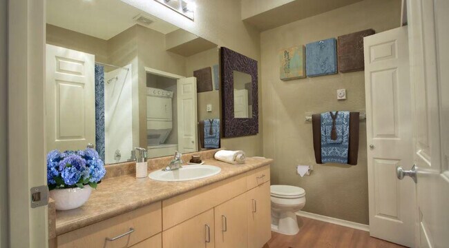 Building Photo - 16080 NE 85th St