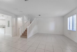 Building Photo - 640 NE 207th St