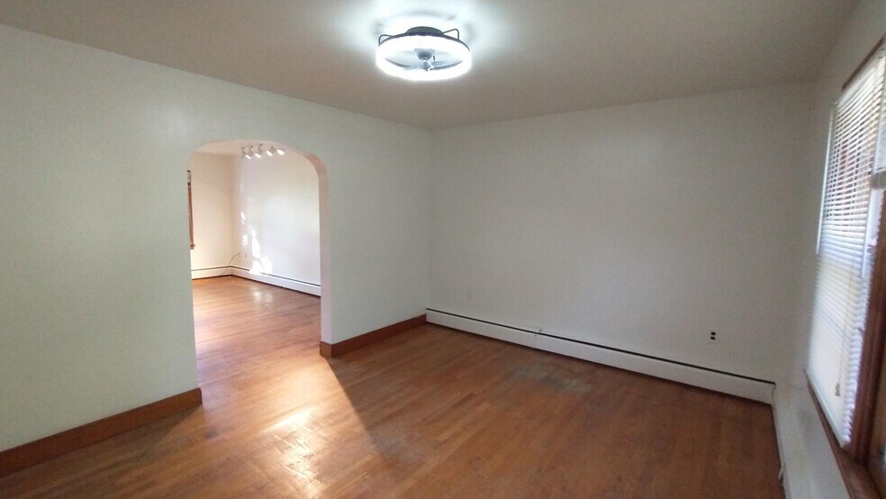 Dining Room - 244 Vineyard Ave