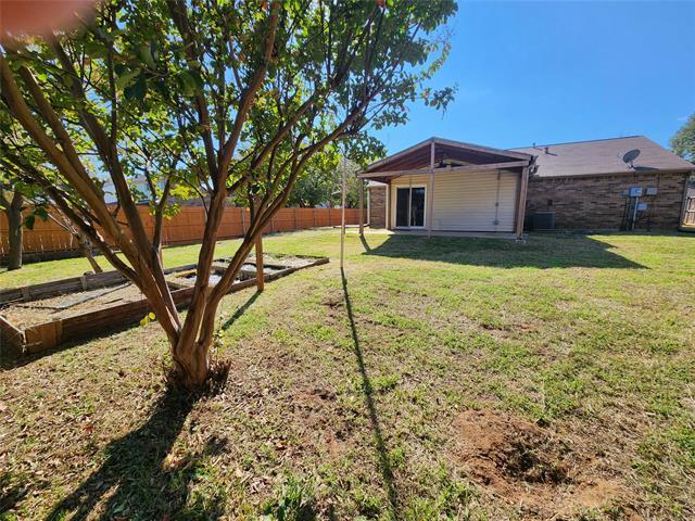 Building Photo - 3800 N Magnolia Ct