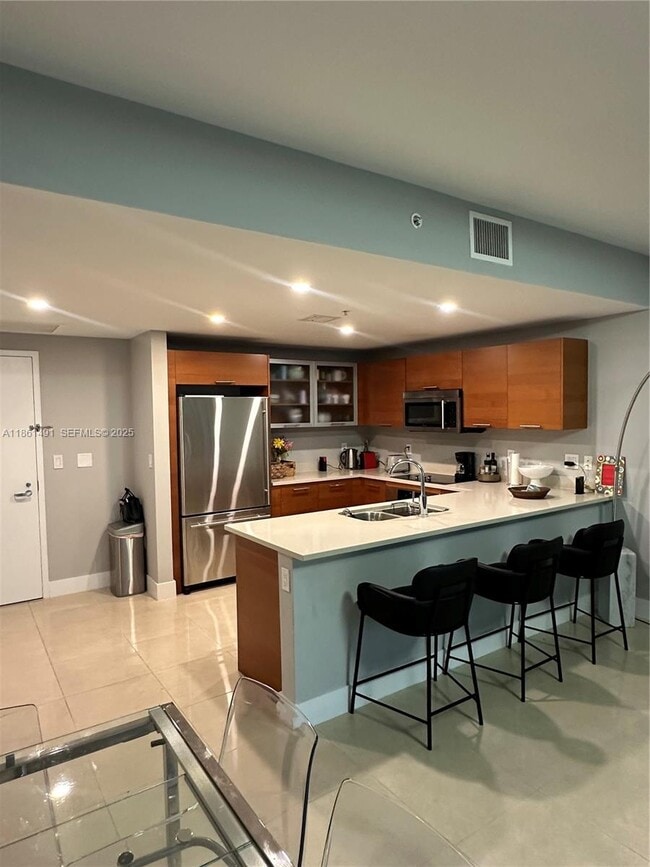 Building Photo - 3250 NE 1st Ave