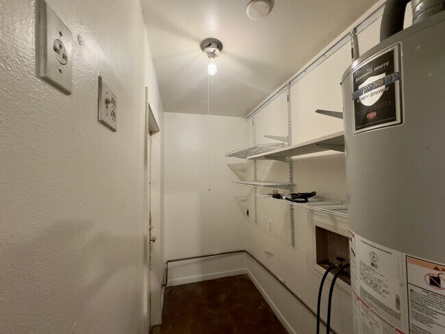 Building Photo - 4708 Red River St
