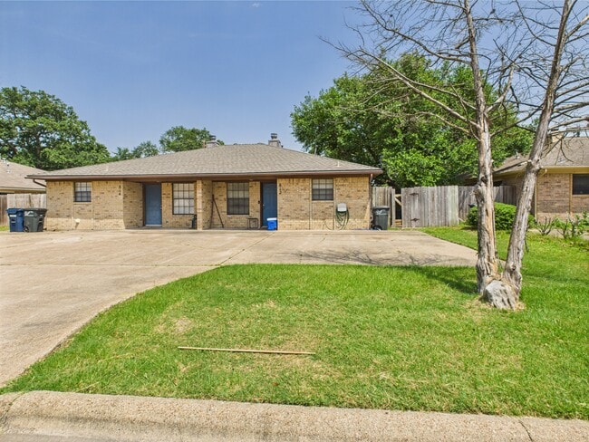 Building Photo - 812 San Benito Dr