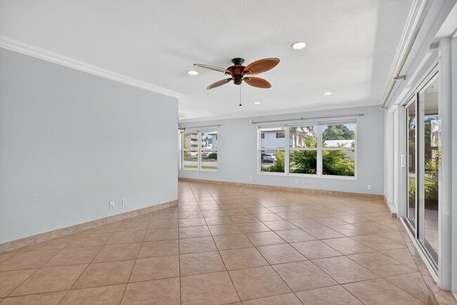 Building Photo - 2757 NE 29th Ave