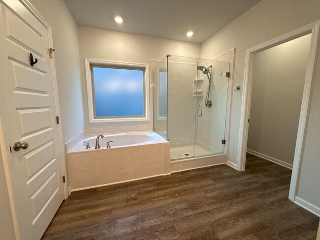 Building Photo - 102 Ranna Dr