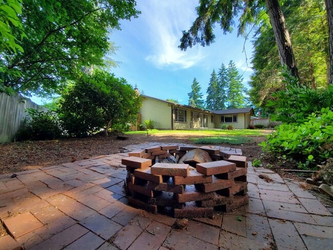 Building Photo - Prime Redmond Rambler 3 Bed/Large Yard