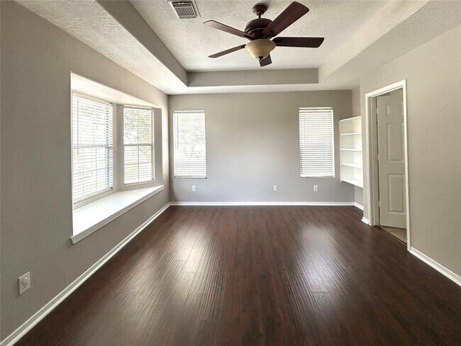 Building Photo - 18562 Carousel Creek Ct