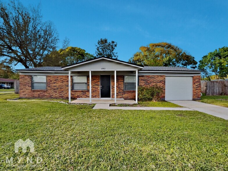 Primary Photo - 10983 Witchaven St