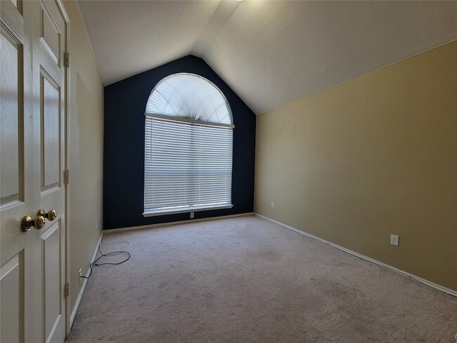 Building Photo - 7020 Goldenrod Dr
