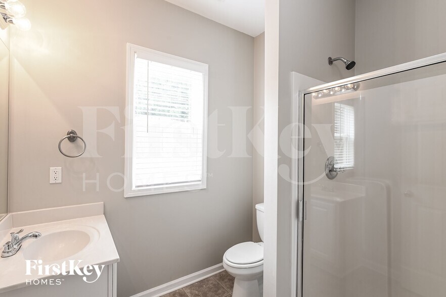 Building Photo - 973 Gather Dr