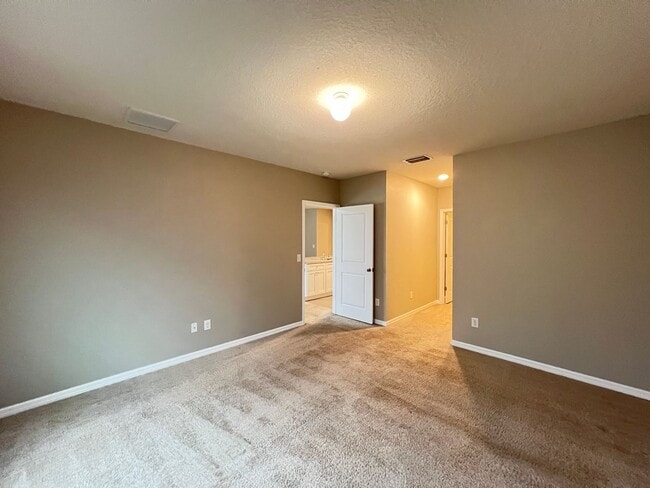 Building Photo - Beautiful, 3 Bedroom Home!!