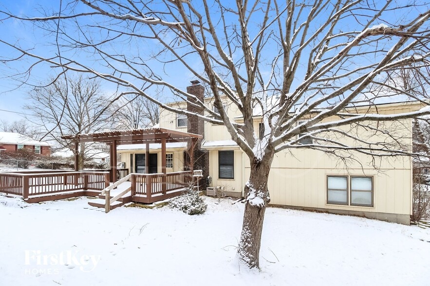 Building Photo - 10002 NW 67 St