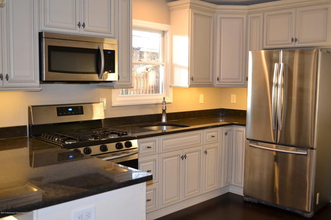 Building Photo - 3147 Hiawatha Ave