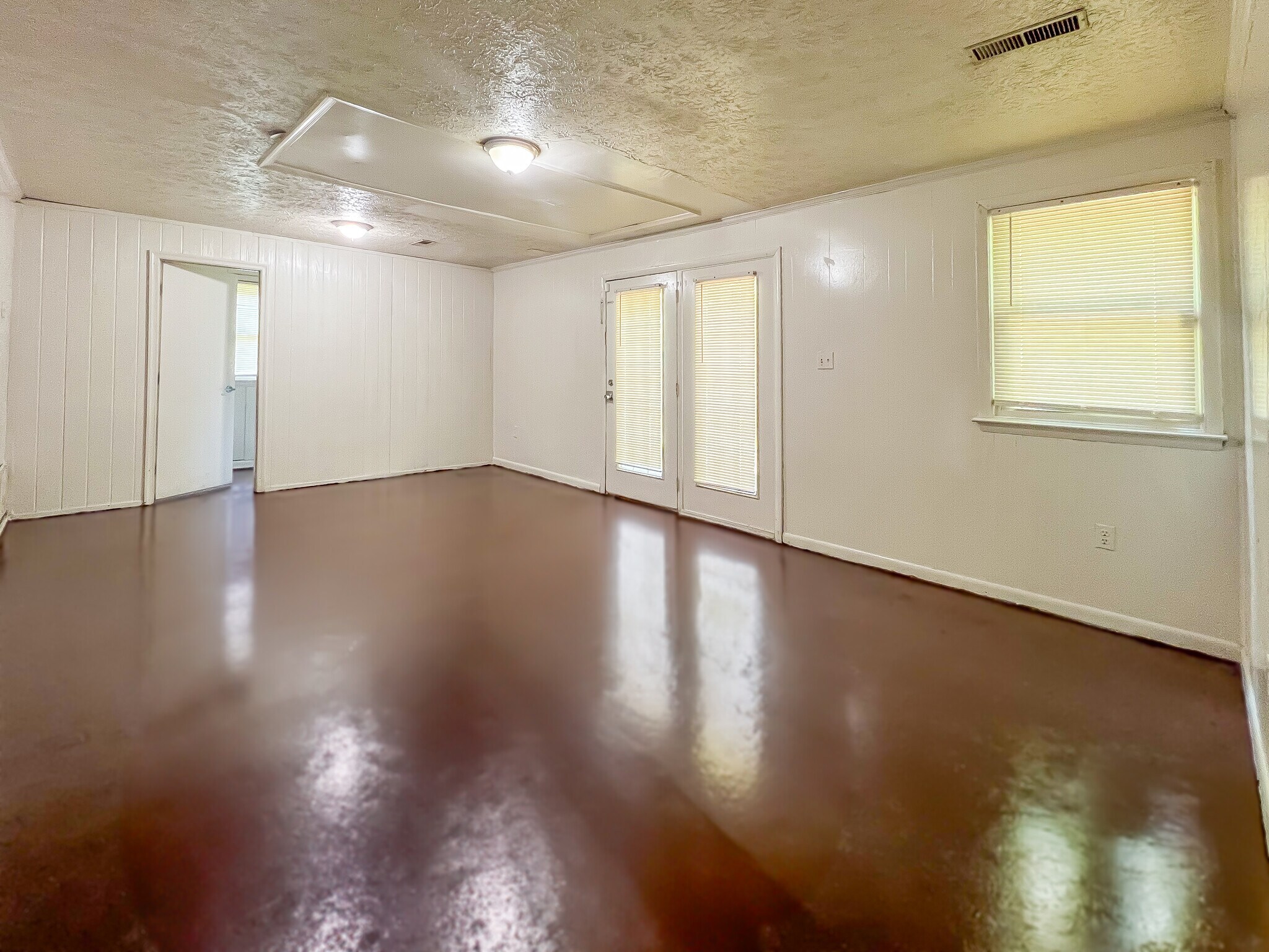 Building Photo - 1811 Owens Ct