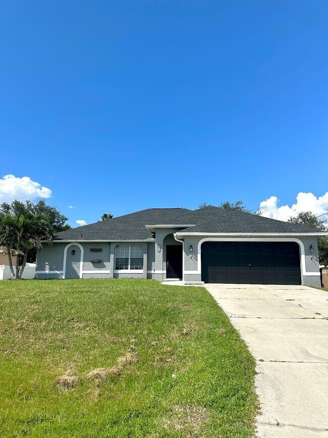 Building Photo - 2931 NW 9th Terrace