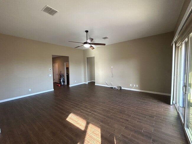 Building Photo - 26105 N 137th Ln