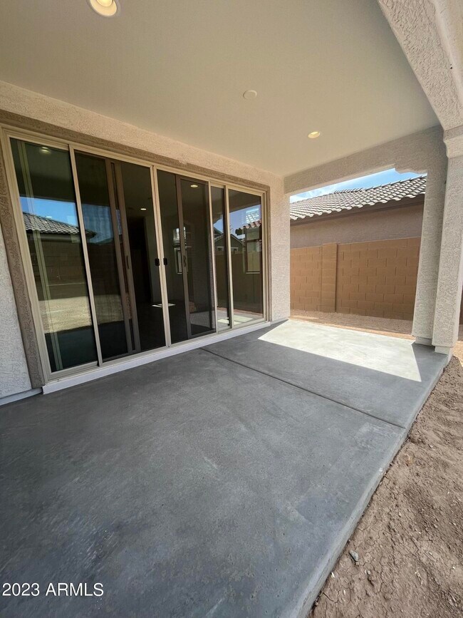 Building Photo - 11148 W Parkway Dr