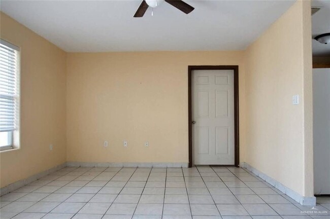 Building Photo - 10 US-83