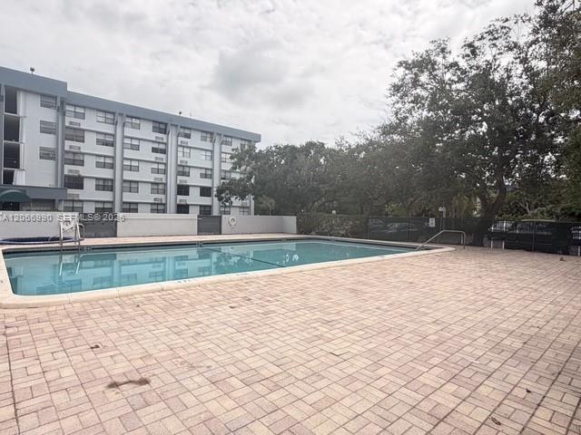 Building Photo - 2501 Riverside Dr