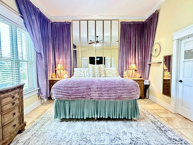 Building Photo - 507 S Willow Ave