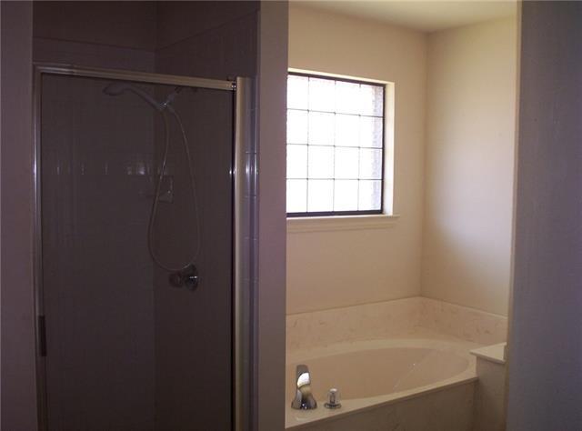 Building Photo - 3005 Huntington Ct