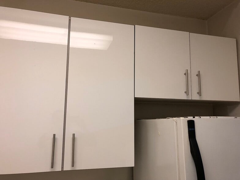Kitchen 2 - 45 River Dr S