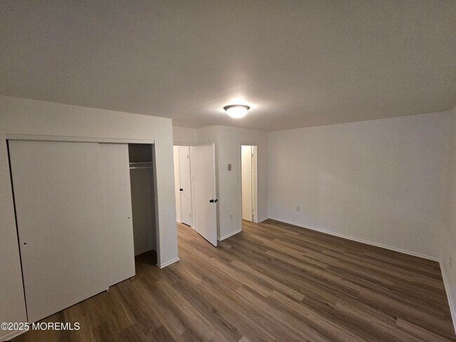 Building Photo - 218 Medford Ct